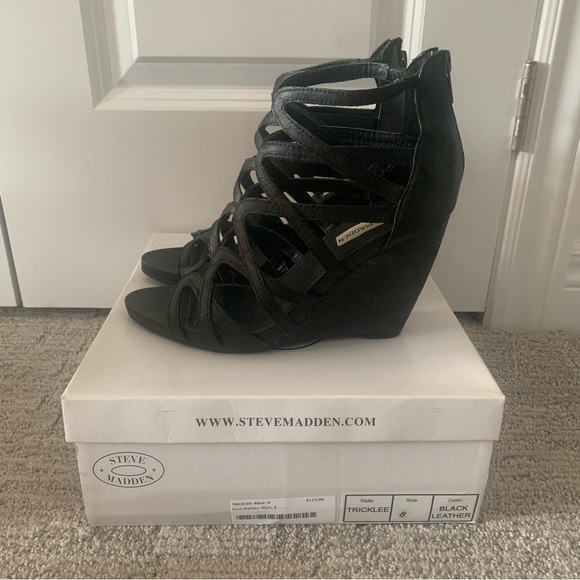 Steve Madden Tricklee Wedges - Size 8! - Picture 2 of 5